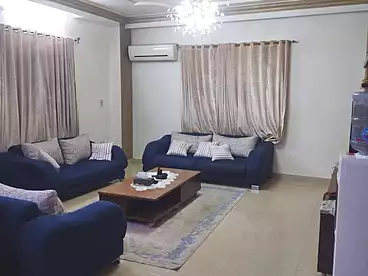 في شارع خالد بن الوليد، جنوب الاكاديميه (د)، 260 متر