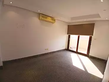 Administrative For rent in Street 206, Degla, 220 sqm