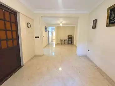 Apartments For rent in Lauran, Alexandria, 150 sqm