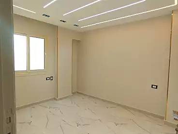 مقر إداري للإيجار في شارع محمد سيد أحمد، حلوان، 180 متر