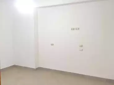 Apartments For sale in El Eshrein St., Hadayek Helwan, 150 sqm