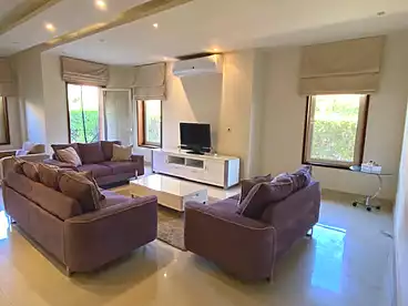 Properties For rent in Arabella Plaza Mall, Compounds in New Cairo, 180 sqm