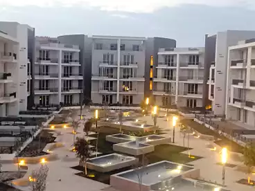 في كمبوند في طريق اسكندرية الصحراوي، طريق القاهرة - الإسكندرية الصحراوي، 200 متر