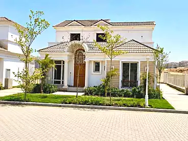 For sale in Lagoon Beach Park - Mountain View iCity, Mountain View iCity Compound - DMG, 280 sqm