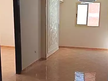 Apartments For sale in Gamal Abdel Nasser St., El Mandara, 125 sqm