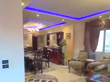 للبيع في شارع الملك فيصل، المريوطية، 200 متر