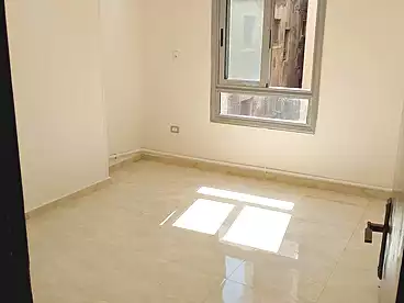 شقق للبيع في شارع خالد بن الوليد، سيدي بشر بحري، 130 متر