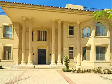 فلل للبيع في كمبوند رويال هيلز، كمبوند في ٦ اكتوبر، 1200 متر