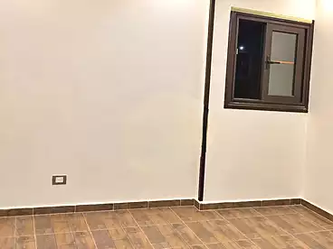 شقق للبيع في شارع الاربعين، بيانكي، 120 متر