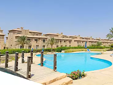 في كمبوند لافيستا سيتى، الحي السكني الرابع - R4، 275 متر