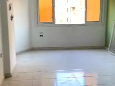 شقق للبيع في شارع المجزر الالي، اللبيني، 90 متر