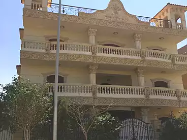 في شارع سمير شحاتة، الياسمين 1، 400 متر