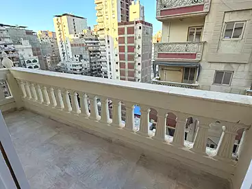 شقق للبيع في شارع جمال عبد الناصر، سيدي بشر بحري، 125 متر