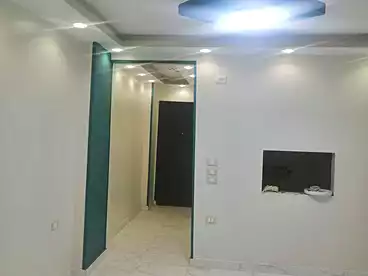 شقق للإيجار في شارع الشهيد احمد حمدي، الطوابق، 130 متر
