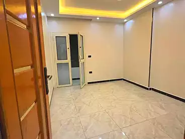 شقق للبيع في شارع العشرين، عين شمس الشرقية، 130 متر