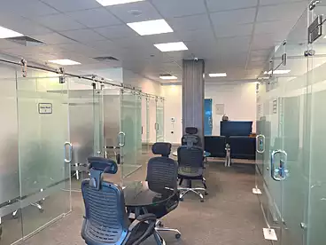 Administrative For rent in Kargo Mall, Compounds in Sheikh Zayed, 340 sqm