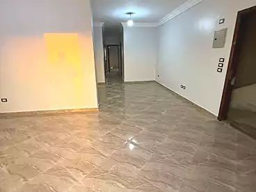 Private للبيع في شارع عمر خورشيد، البنفسج 10، 220 متر