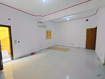 للإيجار في احمد عكاشة، شارع د، 200 متر