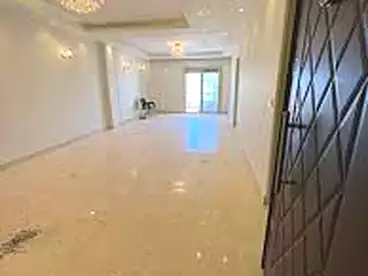 Apartments For sale in El Gomhouria St, El Mansoura City, 200 sqm