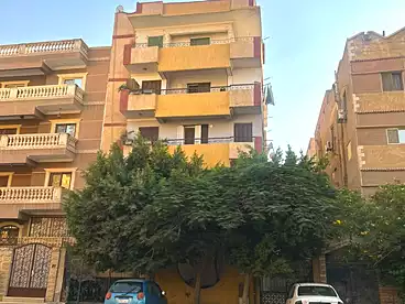 Building For sale in Neighborhood 4th, West Somid, 190 sqm