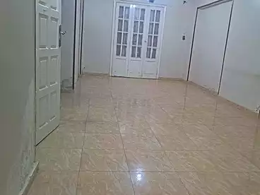 Apartments For rent in Mostafa Fahmy St., Helwan, 80 sqm