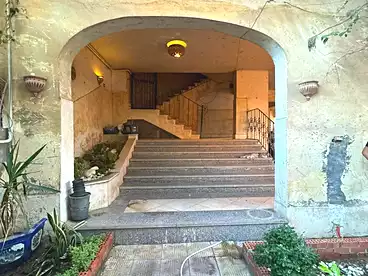 عمارات للبيع في المجاورة الثالثة، الحي الرابع، 650 متر
