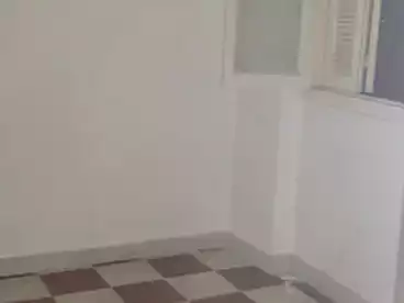 Administrative For rent in Khaled Ibn El Waleed St., Miami, 130 sqm