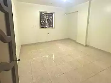 في شارع أحمد عصمت، عين شمس، 130 متر