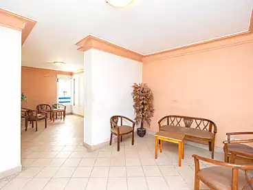 طبي للإيجار في شارع رياض، زيزينيا، 97 متر