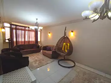 شقق للبيع في شارع الخمسين، النزهة 2، 135 متر