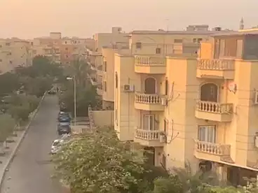 روف للبيع في شارع 79، الحي الثاني، 200 متر