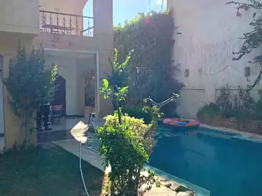 فيلا جاردن للبيع في شارع الحنفية، البيطاش، 480 متر