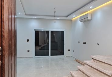 Town House For sale in Etapa Compound - City Edge