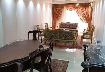 شقة للبيع في جناكليس - متفرع من عمر المختار وبنك مصر