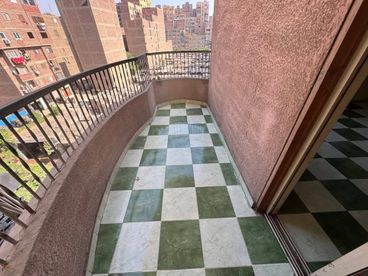 listing-image