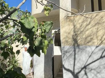 listing-image