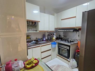 سكني For sale in Iskandar Ibrahim St.