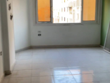 شقه للبيع 90 متر