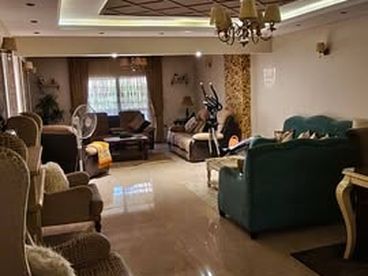 شقة للبيع من المالك مباشرة بحلوان دور ثالث ١٨٥ متر تحميل قديم فوق هايبر ماركت اسواق بيت الخير  قريبة