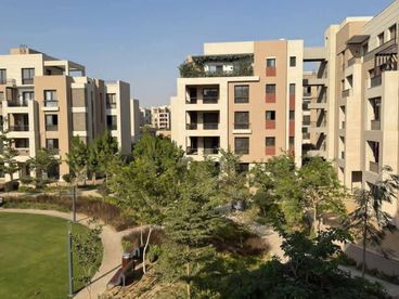 Apartment for Sale in District 5 Compound – New Cairo 