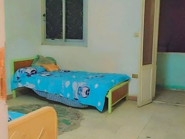 شقه للبيع رابع بلكونه ورا كايرو مول بين الهرم وترسا