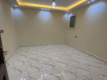 شقه للبيع على شارع 27 الرئيسي جسر السويس