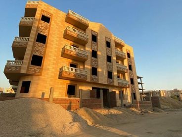 دوبلكس بحديقة Without Finish For sale in Golden Square 