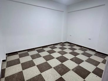 شقه للبيع  الفلكي السيوف 70م