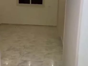 شقة للبيع طوب احمر 90 متر 2 غرفة ورسيبشن دور تاسع جانبي الف مسكن معمول سباكة وكهرباء