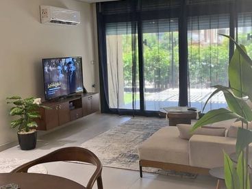 179 m² Apartment for Sale in Azad Compound, New Cairo – Unfinished, Garden View