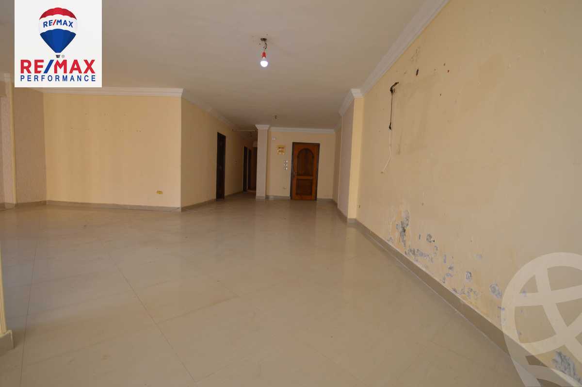 https://aqarmap.com.eg/en/listing/4371365-for-sale-alexandria-lauran-shaarawy-st