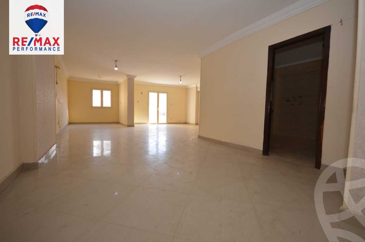 https://aqarmap.com.eg/en/listing/4371365-for-sale-alexandria-lauran-shaarawy-st