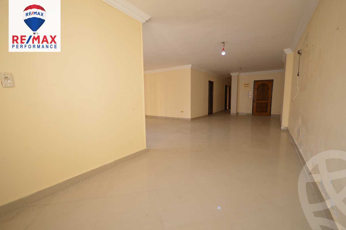 https://aqarmap.com.eg/en/listing/4371365-for-sale-alexandria-lauran-shaarawy-st