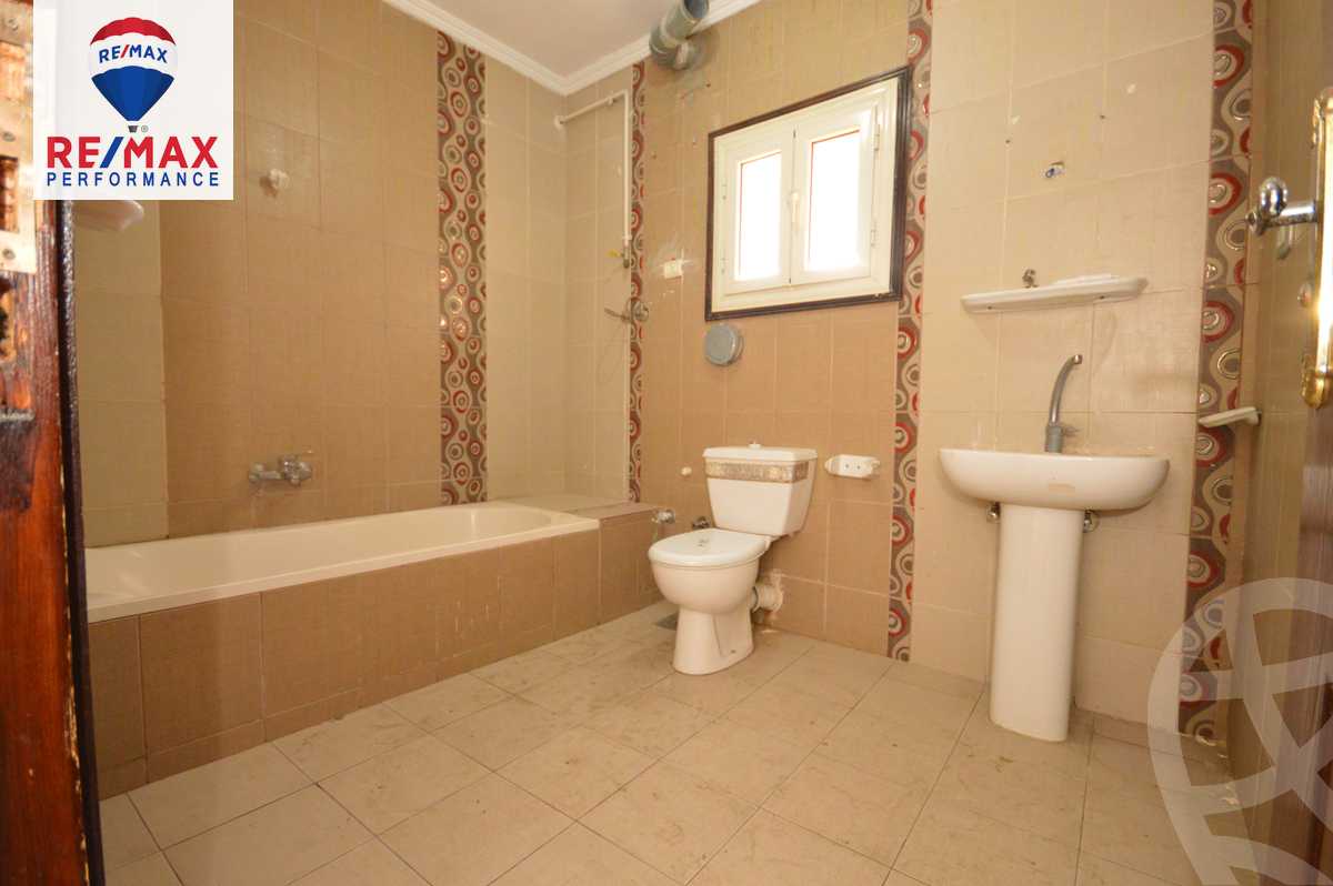 https://aqarmap.com.eg/en/listing/4371365-for-sale-alexandria-lauran-shaarawy-st